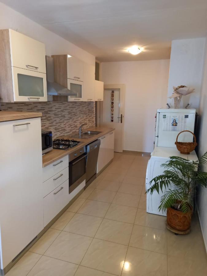 Apartman Kulas บีโอกราดนาโมรู ภายนอก รูปภาพ