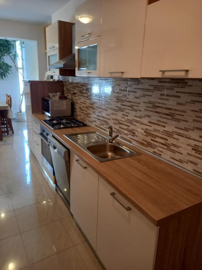 Apartman Kulas บีโอกราดนาโมรู ภายนอก รูปภาพ